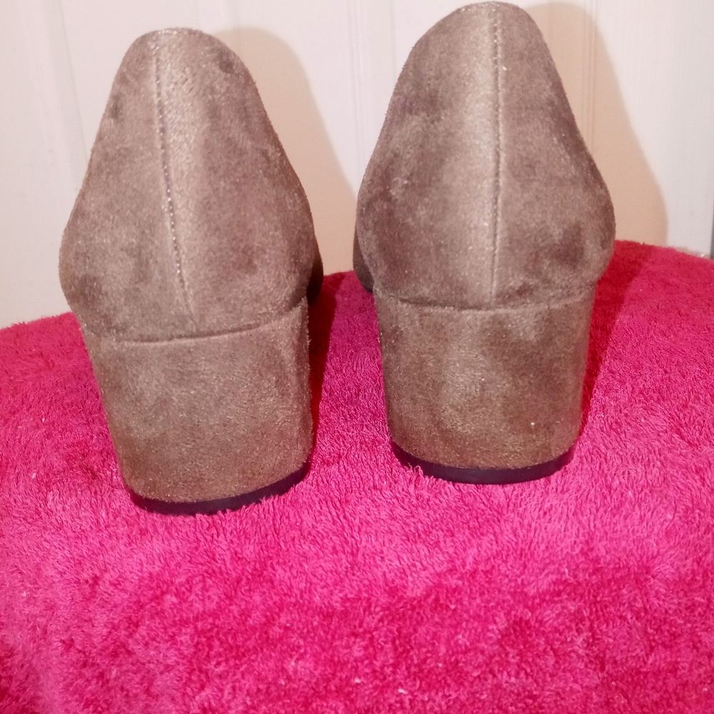 Ladies low heel pumps - Picture 3 of 5
